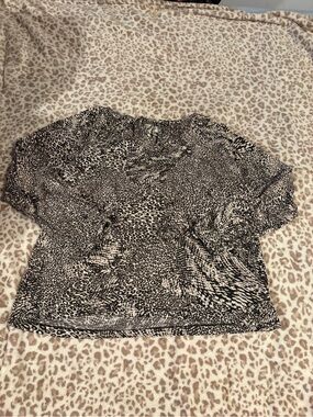 St. Jones New York Size Large Animal Print Long Sleeve Women's Top  Black & Tan